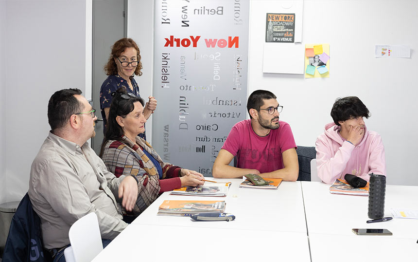 Inglés para el trabajo: frases y situaciones reales que sí usarás